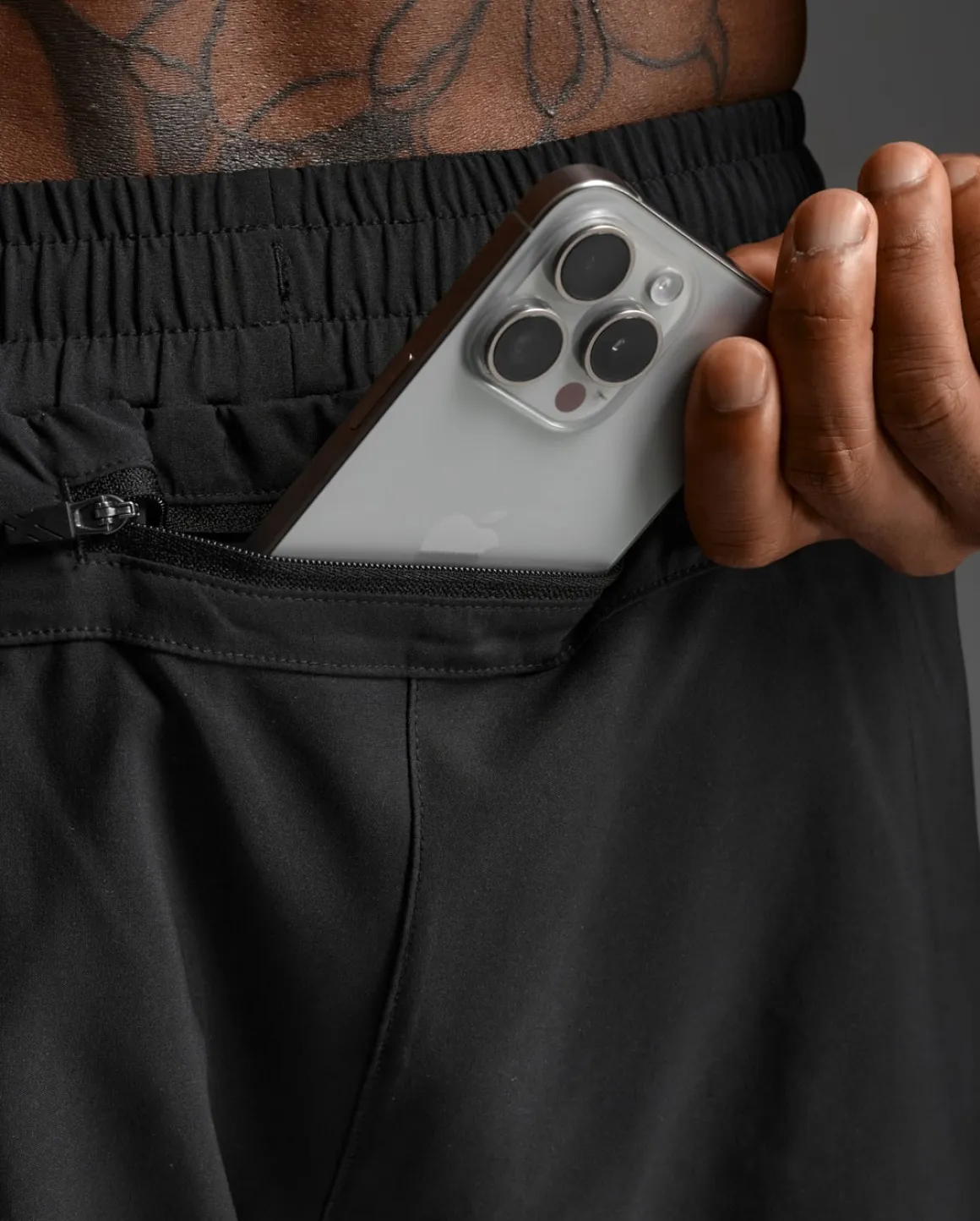 Aero 5 Inch Shorts Black/Silver Reflecitve