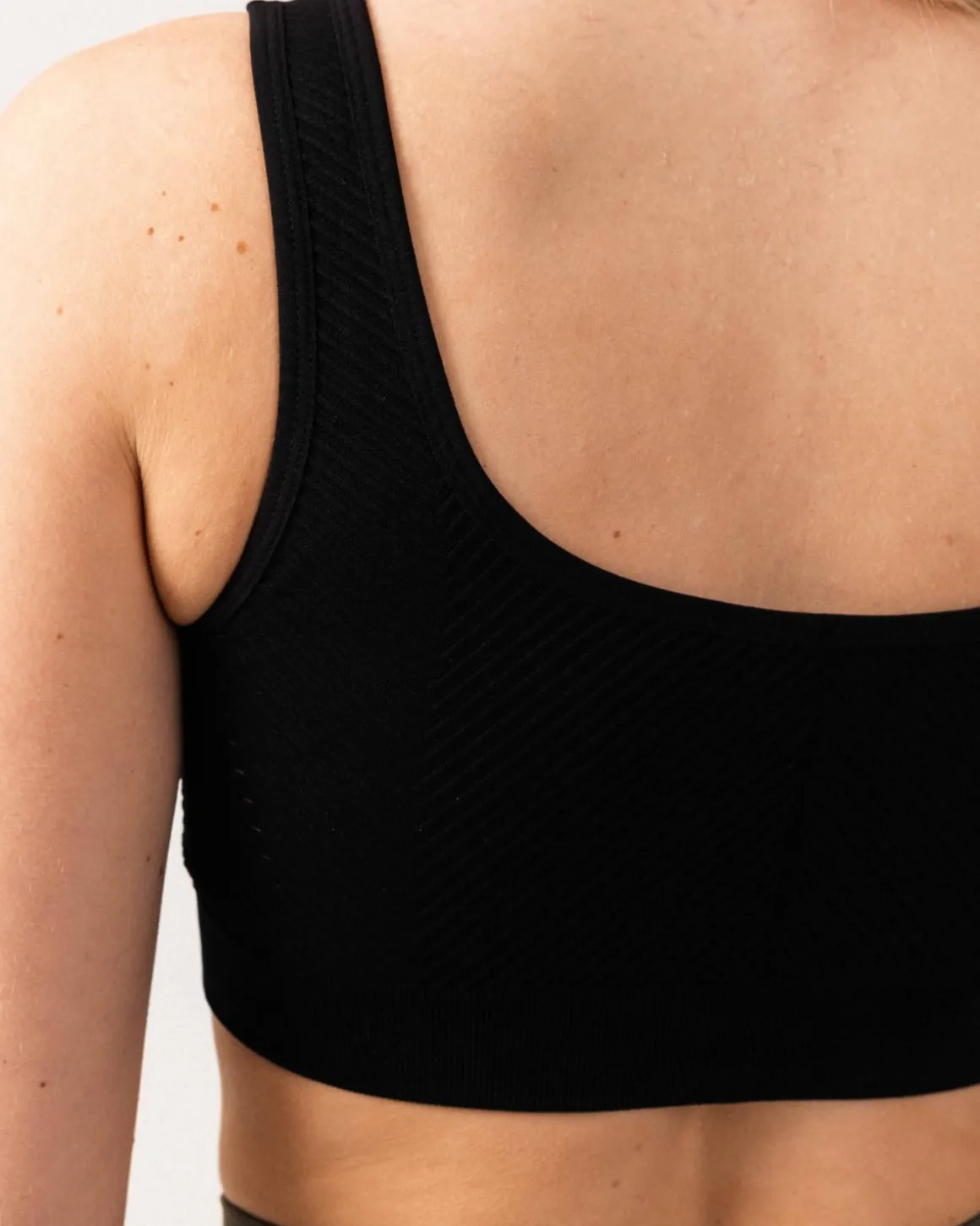 Balance Herringbone Seamless Bra Black