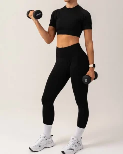 Beam Clean Super Crop Tee + Beam Scrunch Tights Black SET