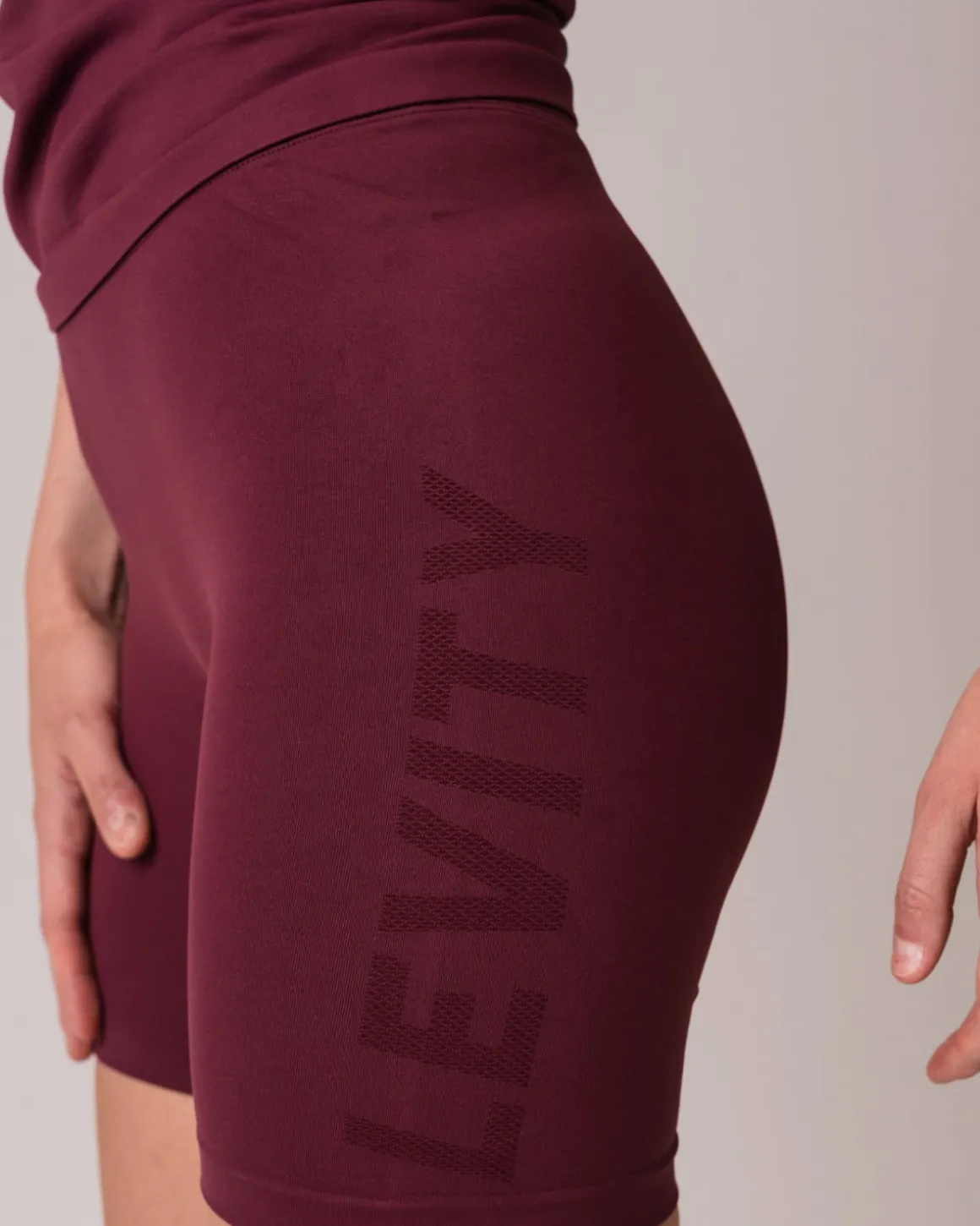 Challenge Seamless Shorts 5″ Burgundy