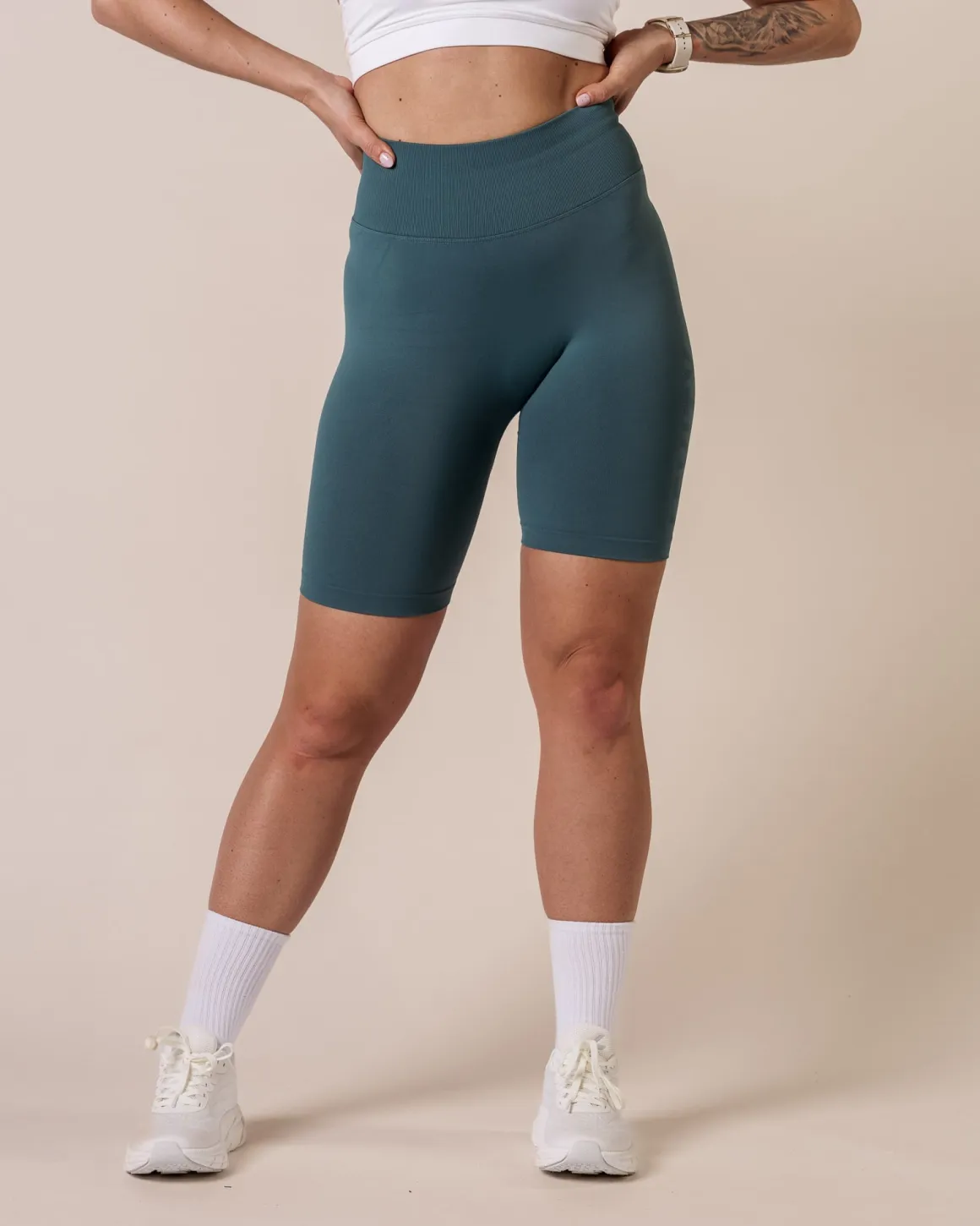 Challenge Seamless Shorts 5″ 2.0 Green Hydro