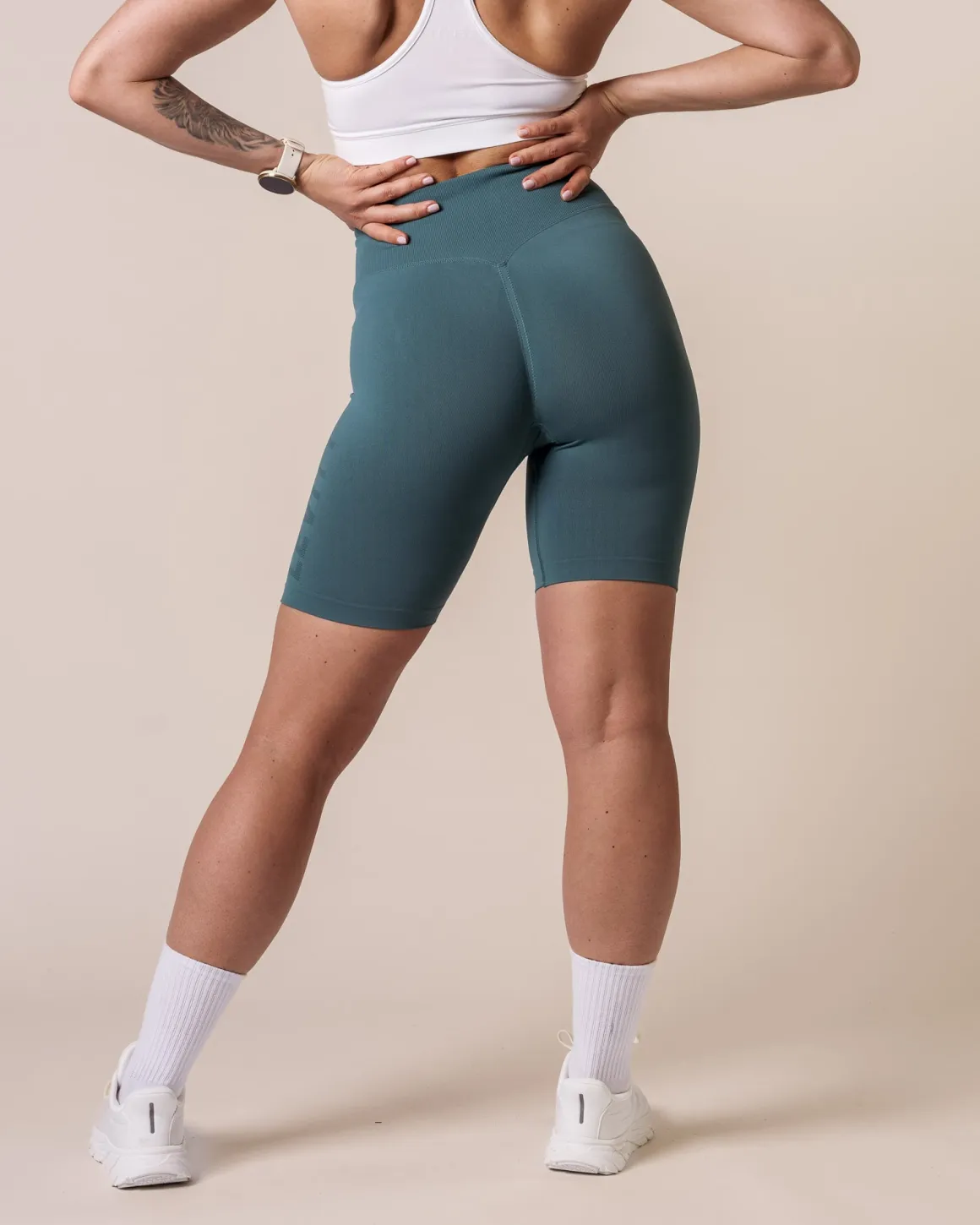 Challenge Seamless Shorts 5″ 2.0 Green Hydro