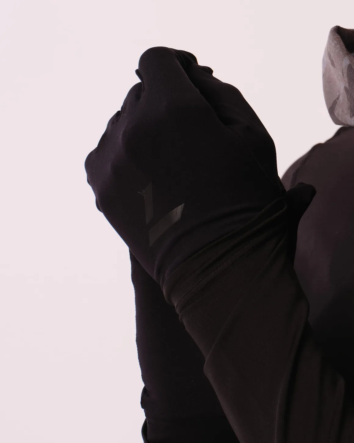 Conquer Running Gloves Black Reflective