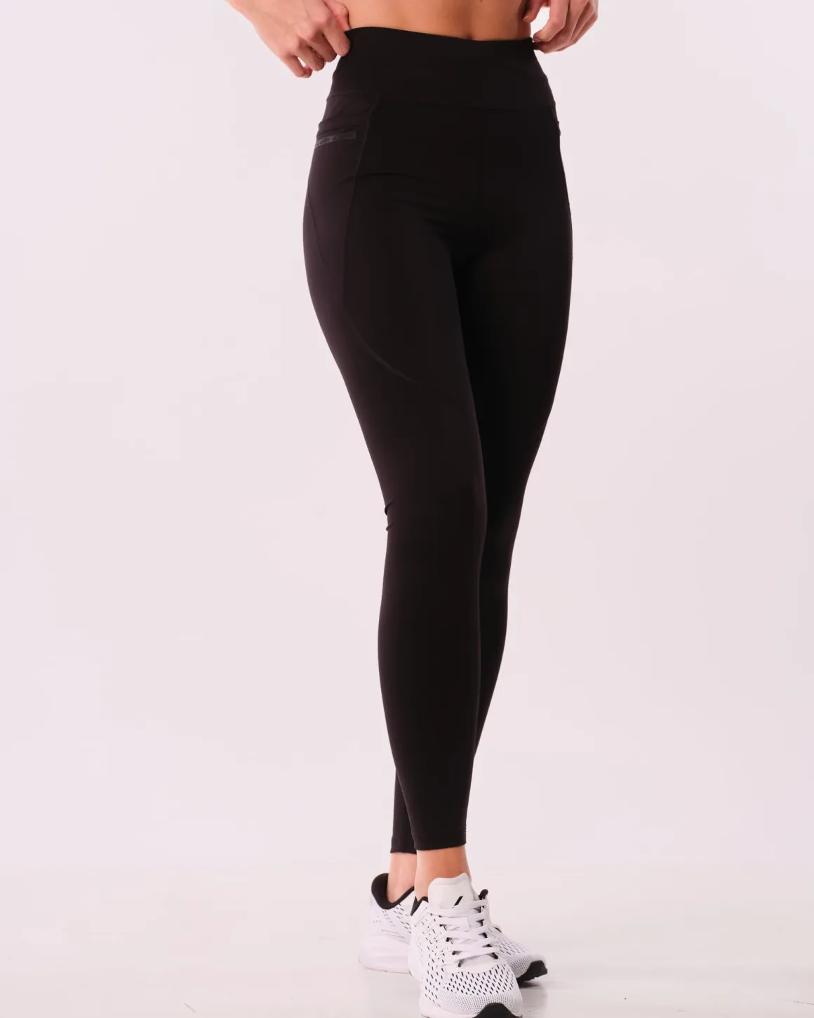 Conquer Running Pocket Tights Black