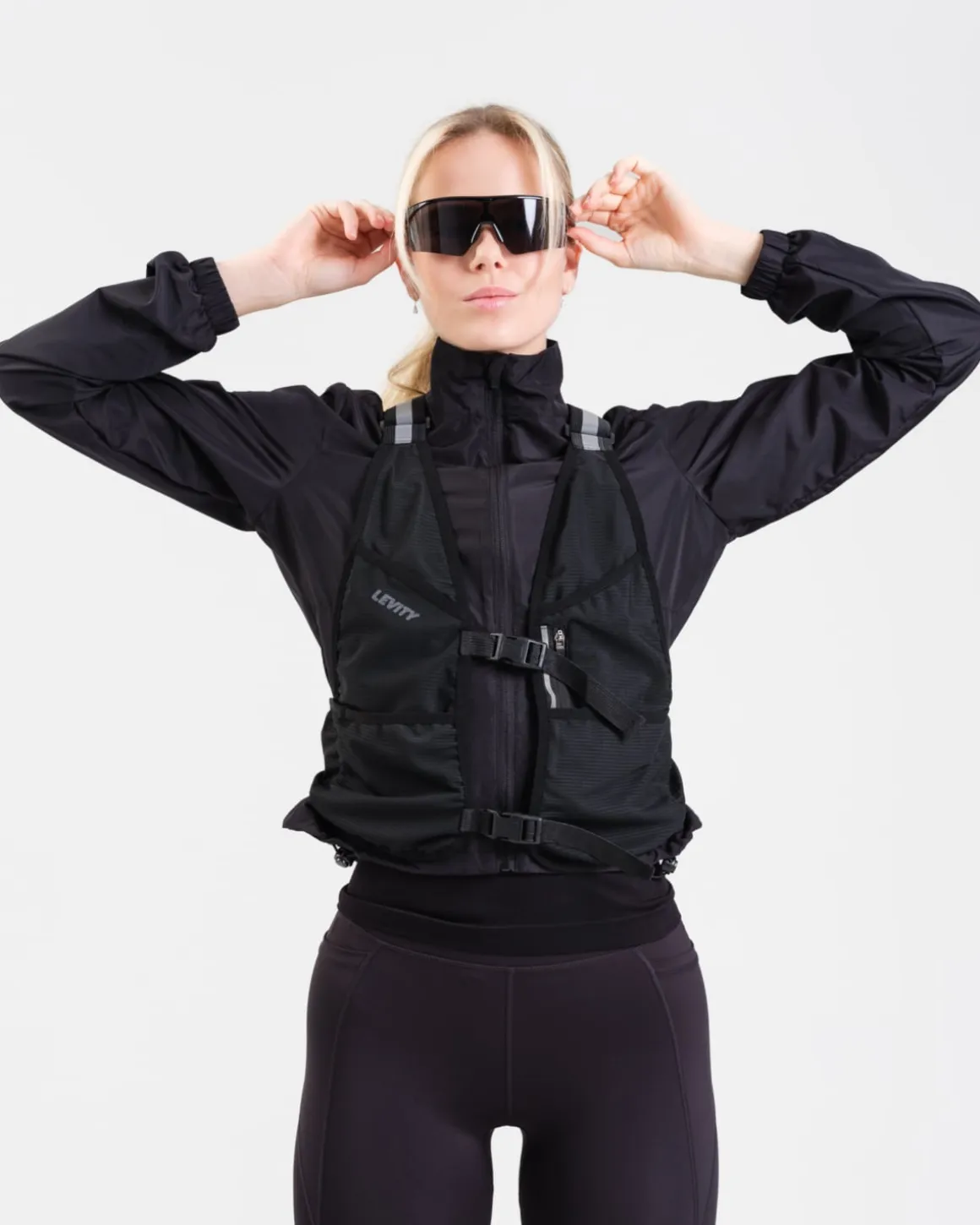 Conquer Running Vest Black/Reflective One Size