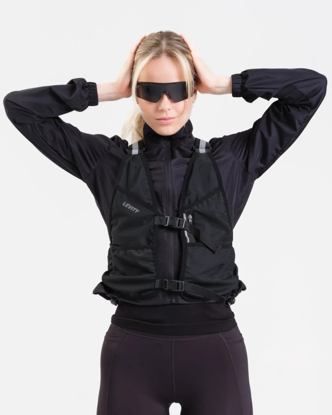 Conquer Running Vest Black/Reflective One Size