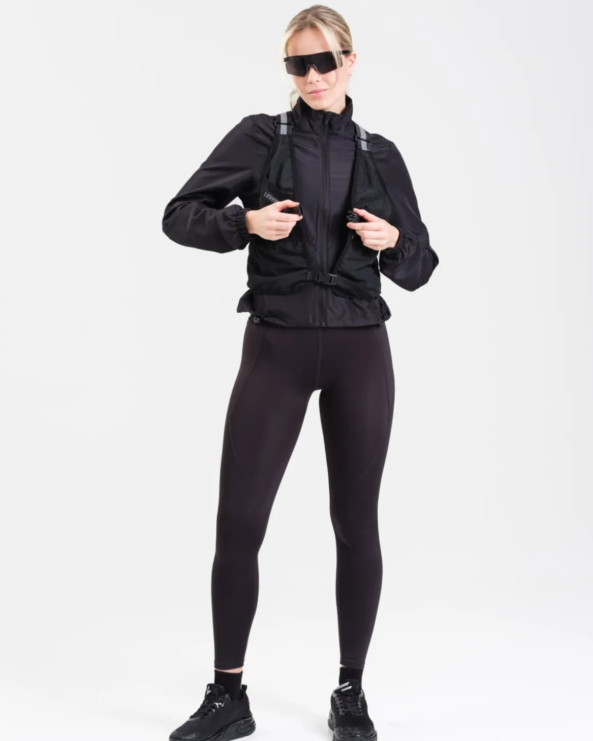 Conquer Running Vest Black/Reflective One Size