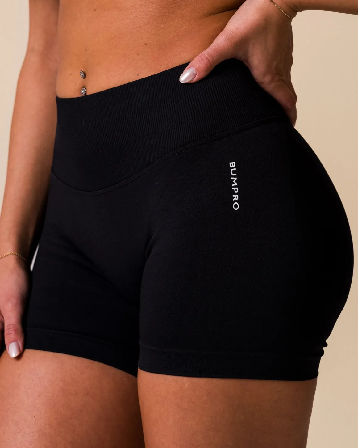 Empower Shape Shorts 4″ Black