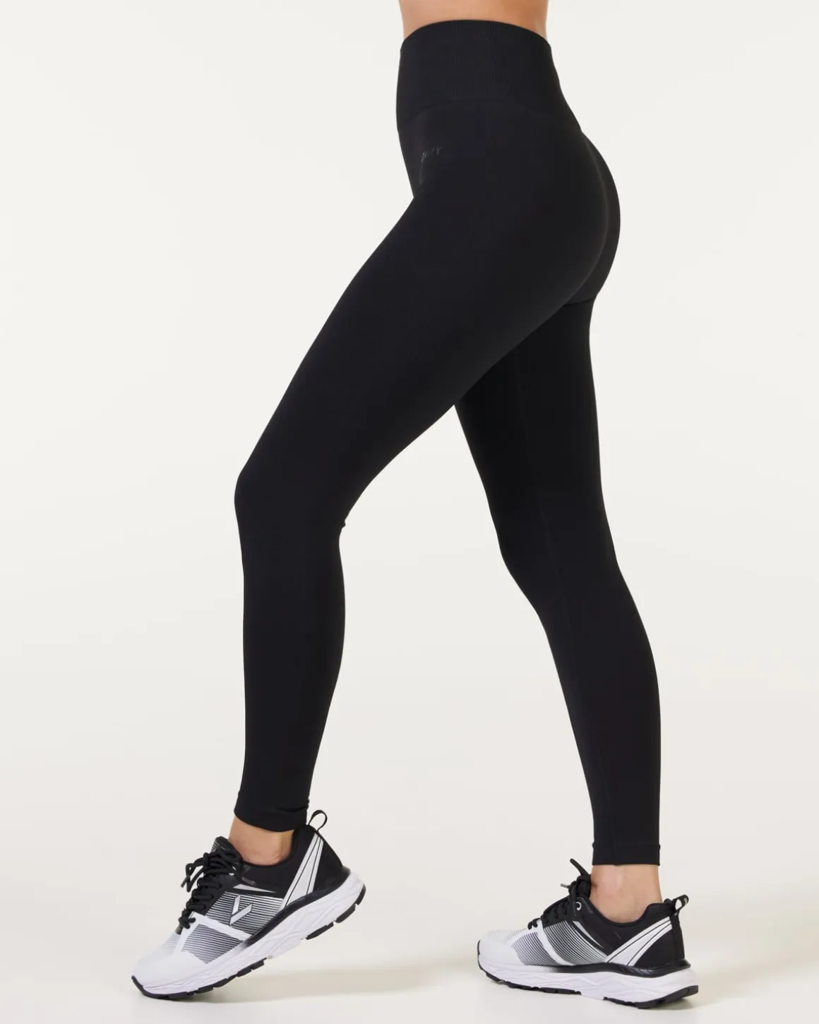 Essential Seamless Tights Black