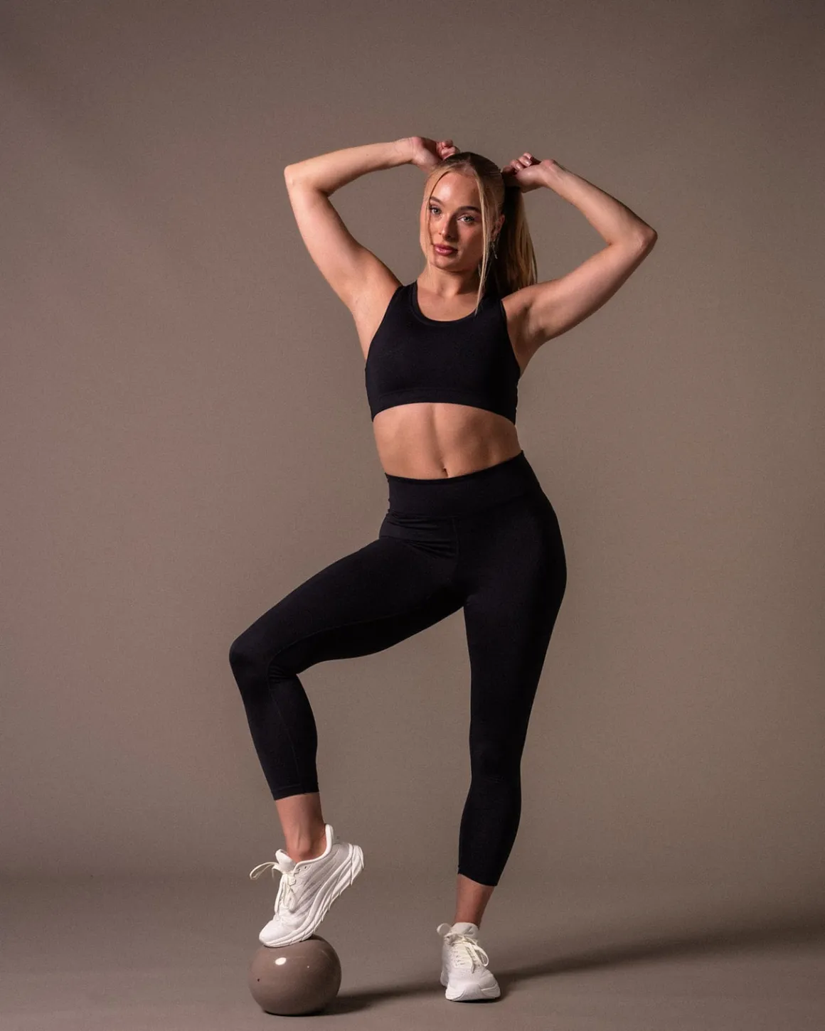 Essential Training Tights 7/8 Black