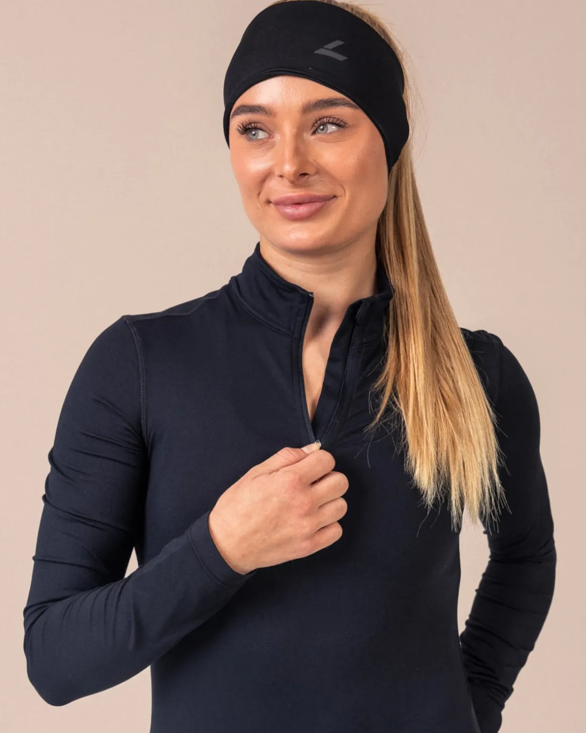 Essential 1/4 Zip Jacket Black