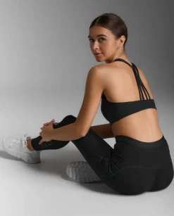 Form Strappy Low Impact Bra Black/Black