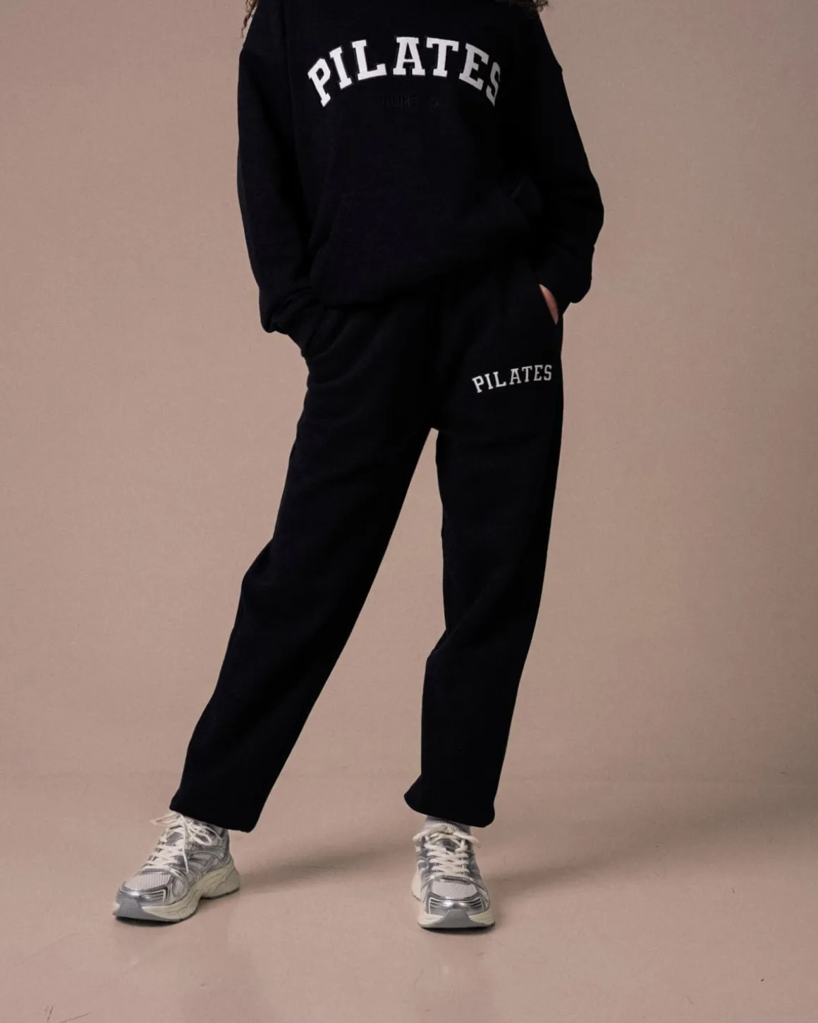 Hoodie + Sweatpants Black/Pilates SET
