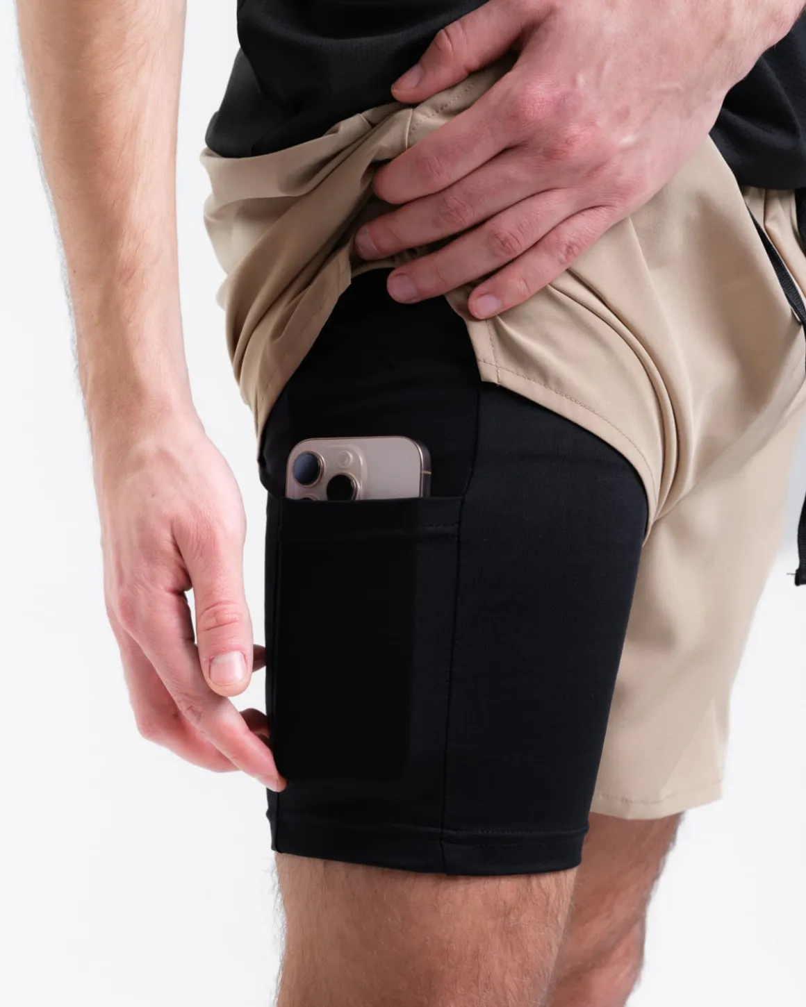 Hybrid 2-1 Pocket Shorts M Beige Dune