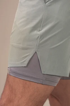 Hybrid 2-1 Pocket Shorts M Green Slate