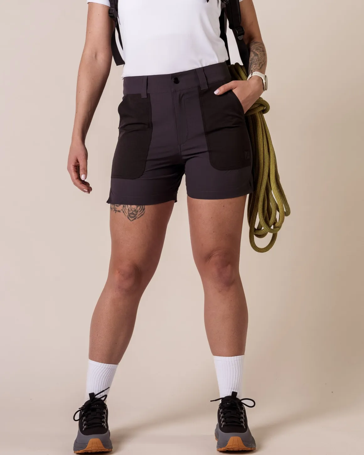 Leisure Trek Shorts Black Charcoal