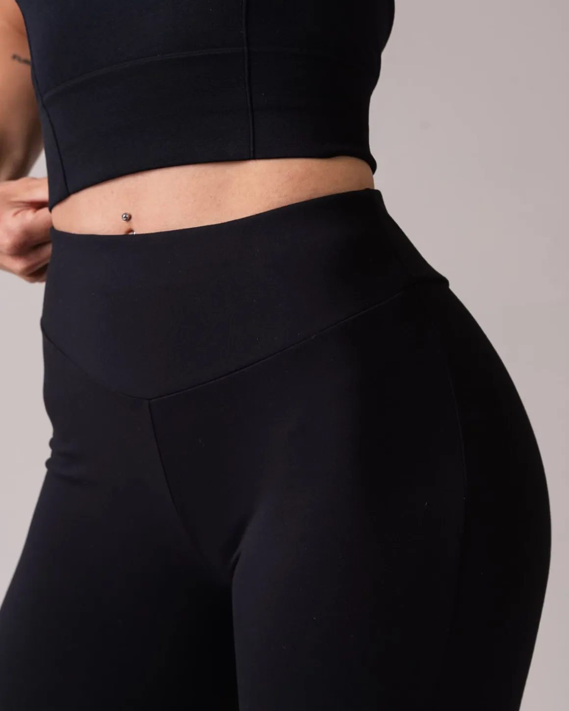 Lively Flare Pants Black