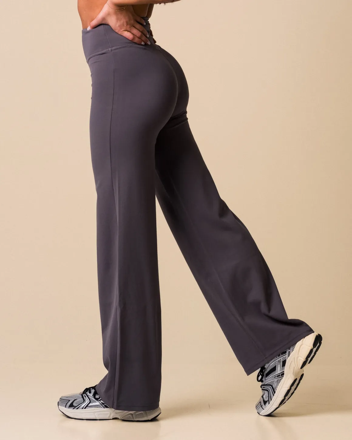 Lively Ultimate Straight Pants Grey Thunder
