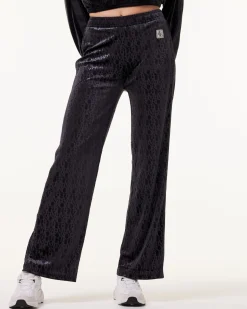 Logomania Velour Black SETT
