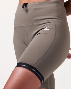 Magnify Scrunch Biker Shorts 2.0 Green Olive