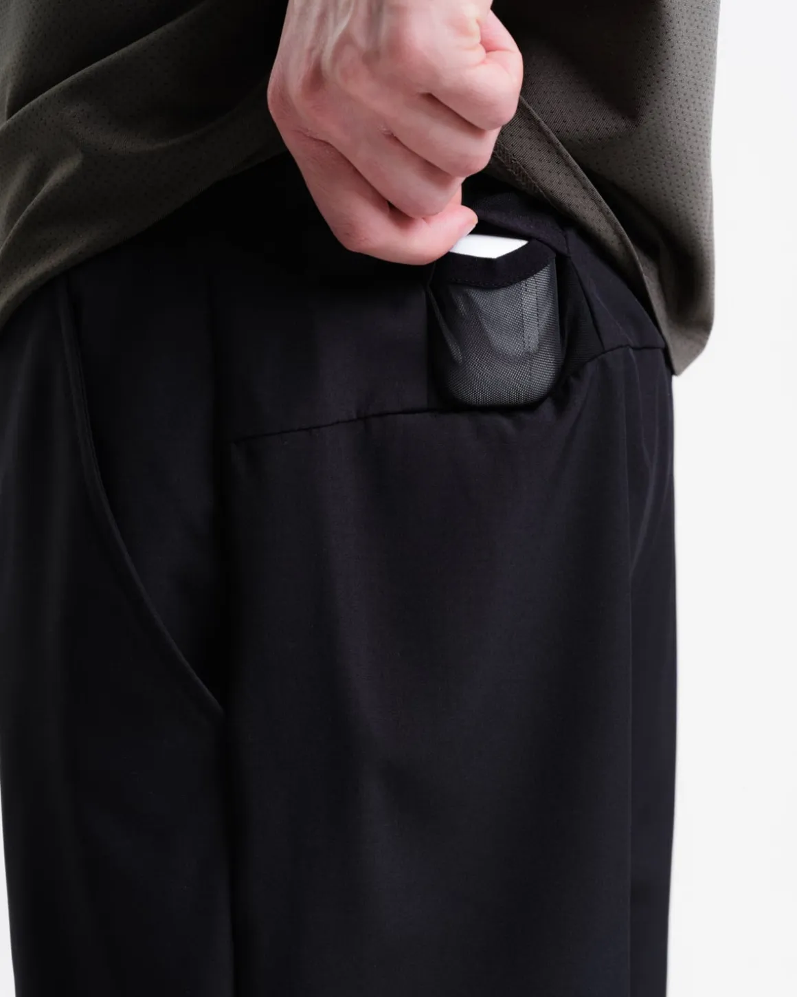 Mesh Tee M Green + Hybrid 2-1 Shorts Black SET