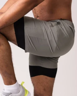 Mobility 2-1 Pocket Shorts M Green Basil