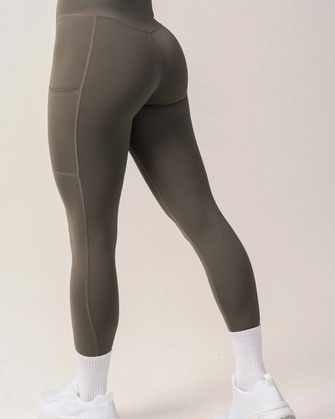Phase Seamless Bra White + Primary Pocket Tights 7/8 Green SET