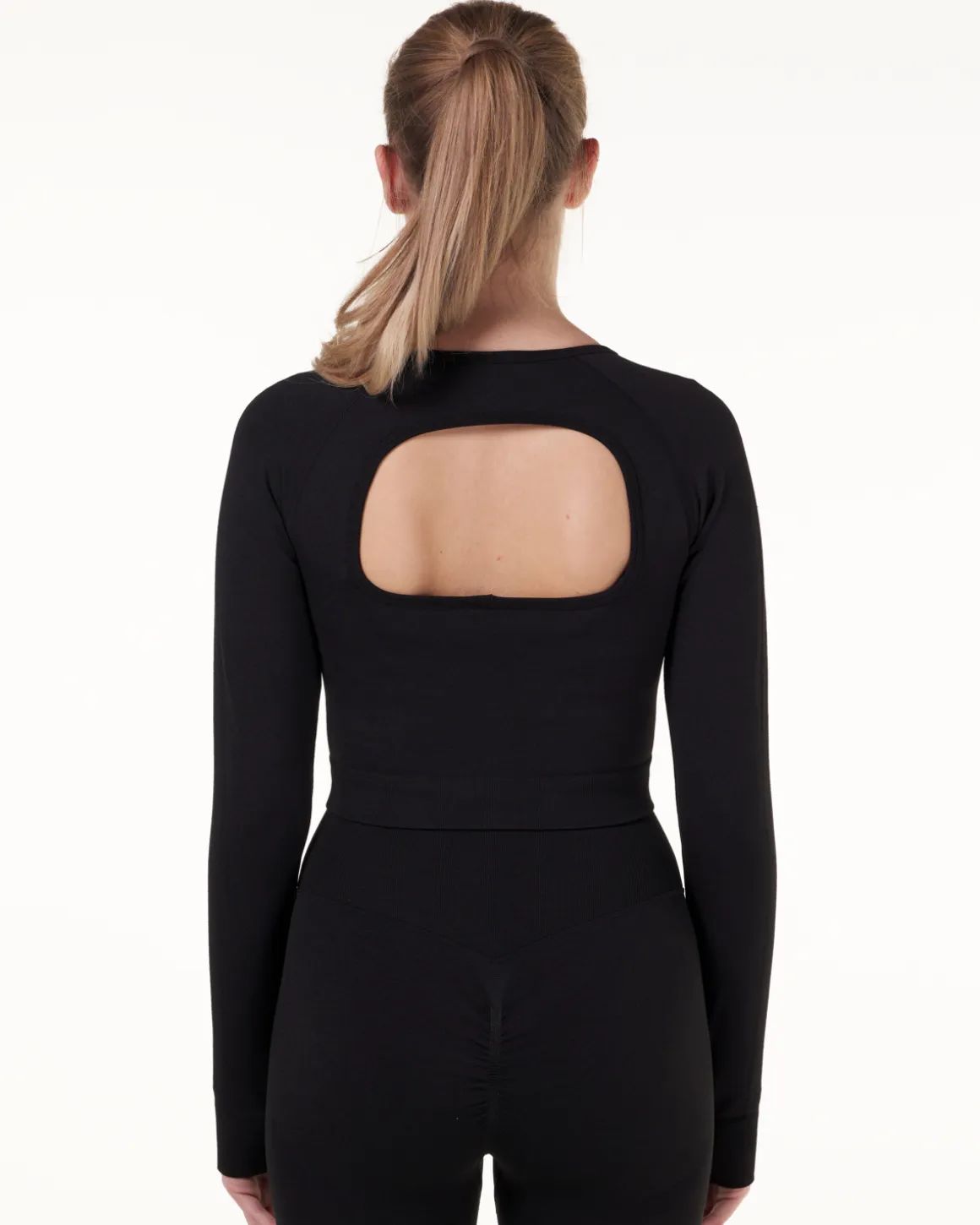 Solar Seamless Cropped LS Black