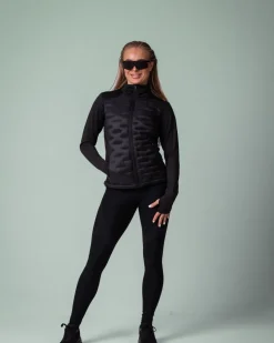 Ultra Tech Hybrid Jacket Pitch Black