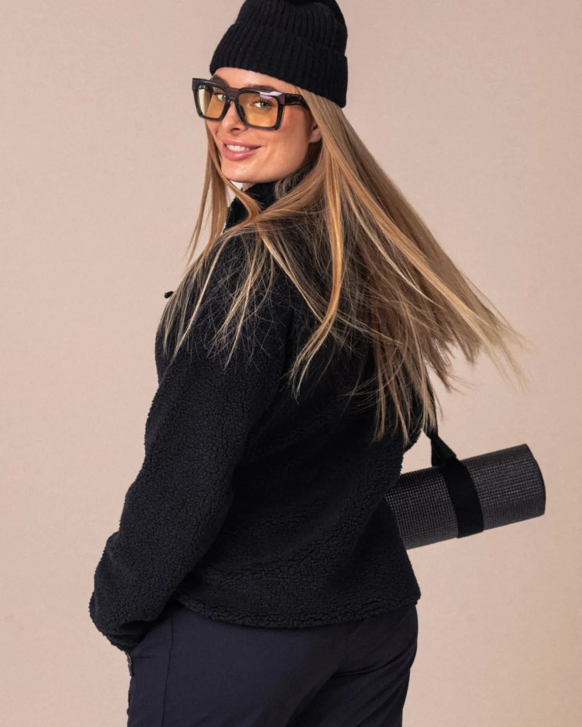 Versatile 1/2 Zip Pile Sweater Black