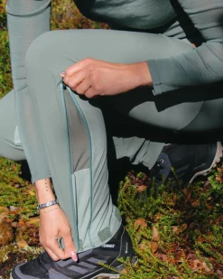 W Willow Pants Lily Pad/Laurel Wreath